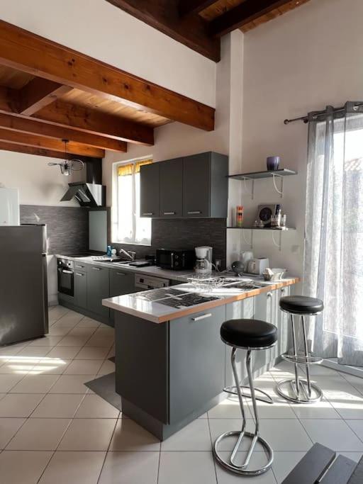 Villa La Petite Angerienne Saint-Jean-dʼAngély Esterno foto
